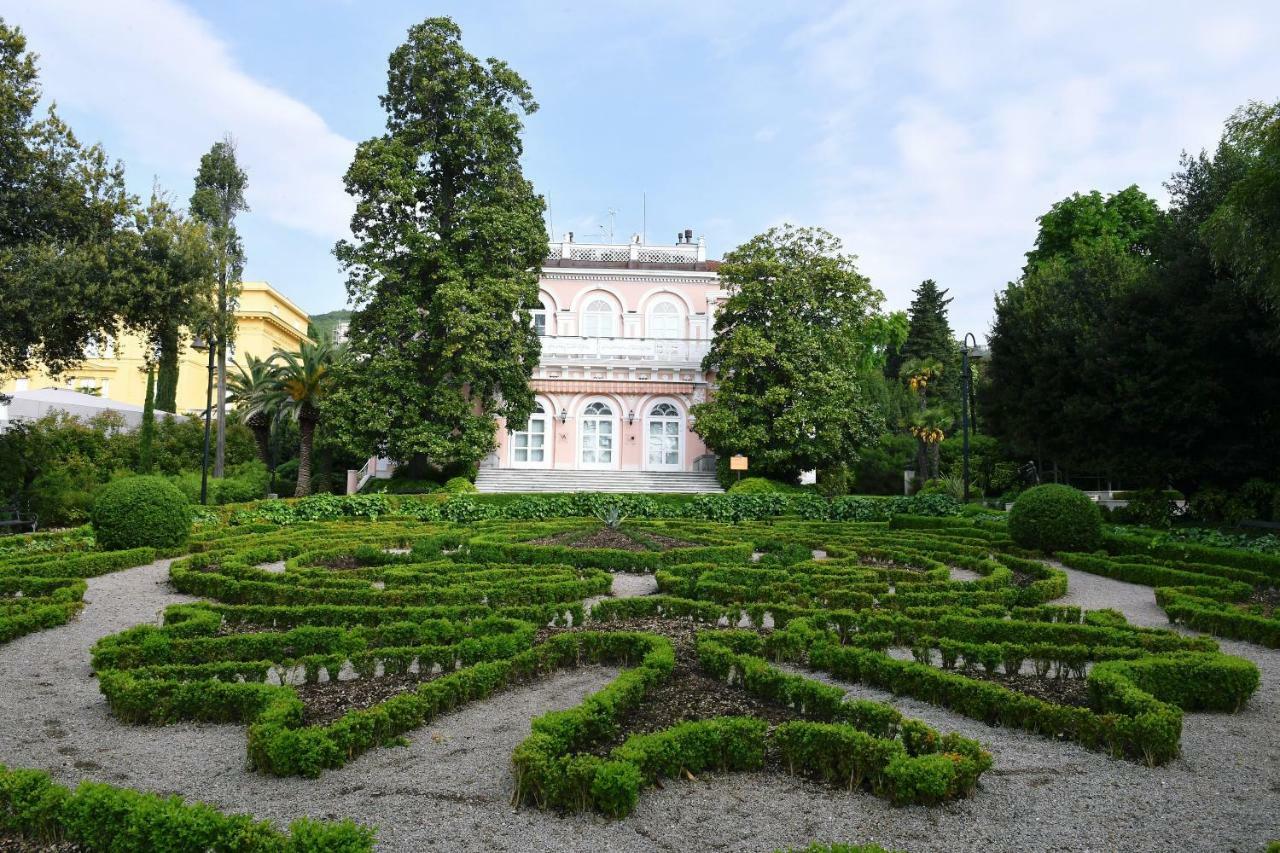 Villa Salus, Apartment Maruna Опатия Экстерьер фото